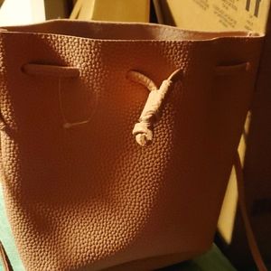 Pebble leather macy bag